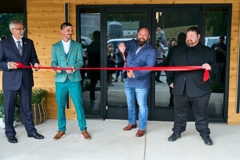 GS Ribbon Cutting Web 035