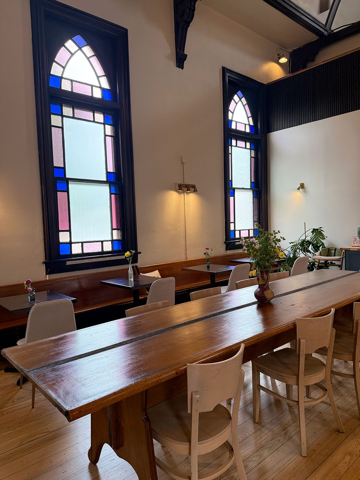 cafe long table seating indianapolis